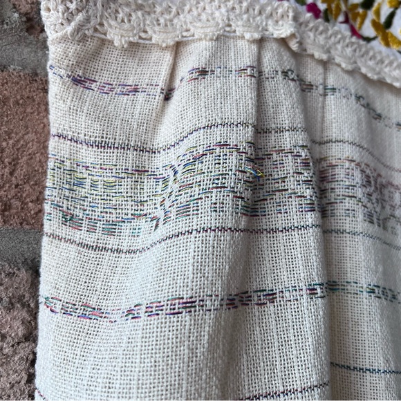 SUMMER TOP | Tan handmade embroidered crocheted shoe sleeve cottage core shirt - Picture 12 of 16